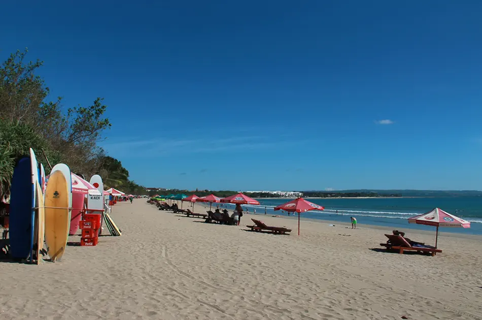 pantai kuta bali